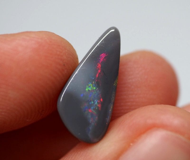 Guide de l&rsquo;opale : comment reconnaitre, choisir et acheter une opale