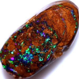 Gross natural opal